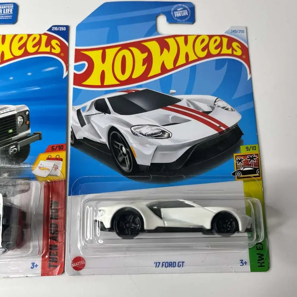 Hot Wheels lot of 10-Car Diecast Vehicle Set